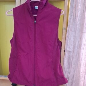 Columbia Women's Fuchsia Vest